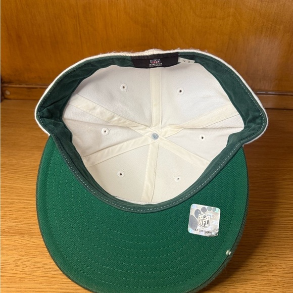 NY Jets Reebok NFL Hat – Size 7 3/8 – White Canvas w/ Sticker – Some Stains - Picture 4 of 5